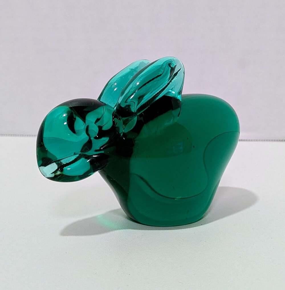 Enesco Art Glass Bunny Rabbit Figurine Paperweight Green 3.5"